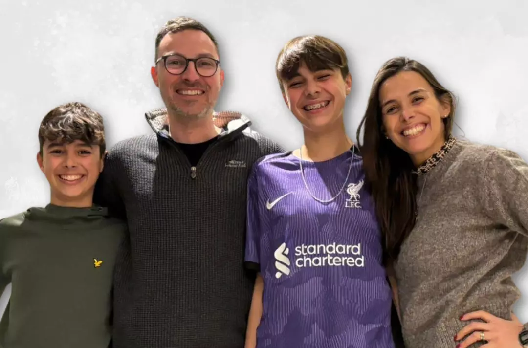 A photo of Tatiane Del Campo and her family.