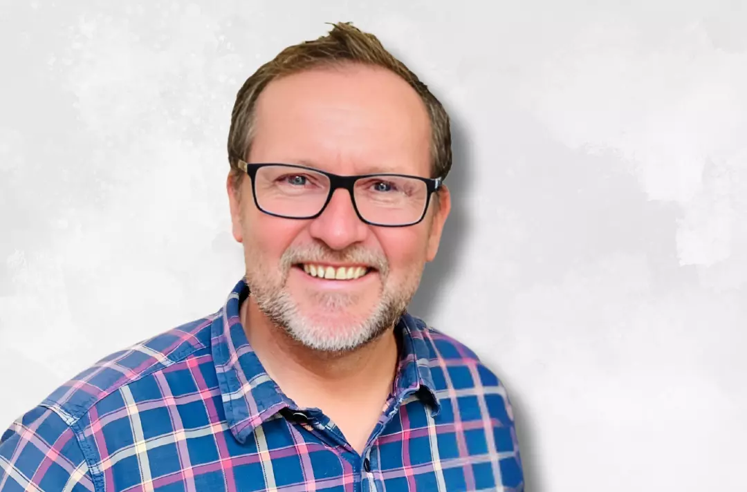 A photo of Simon Fenn.
