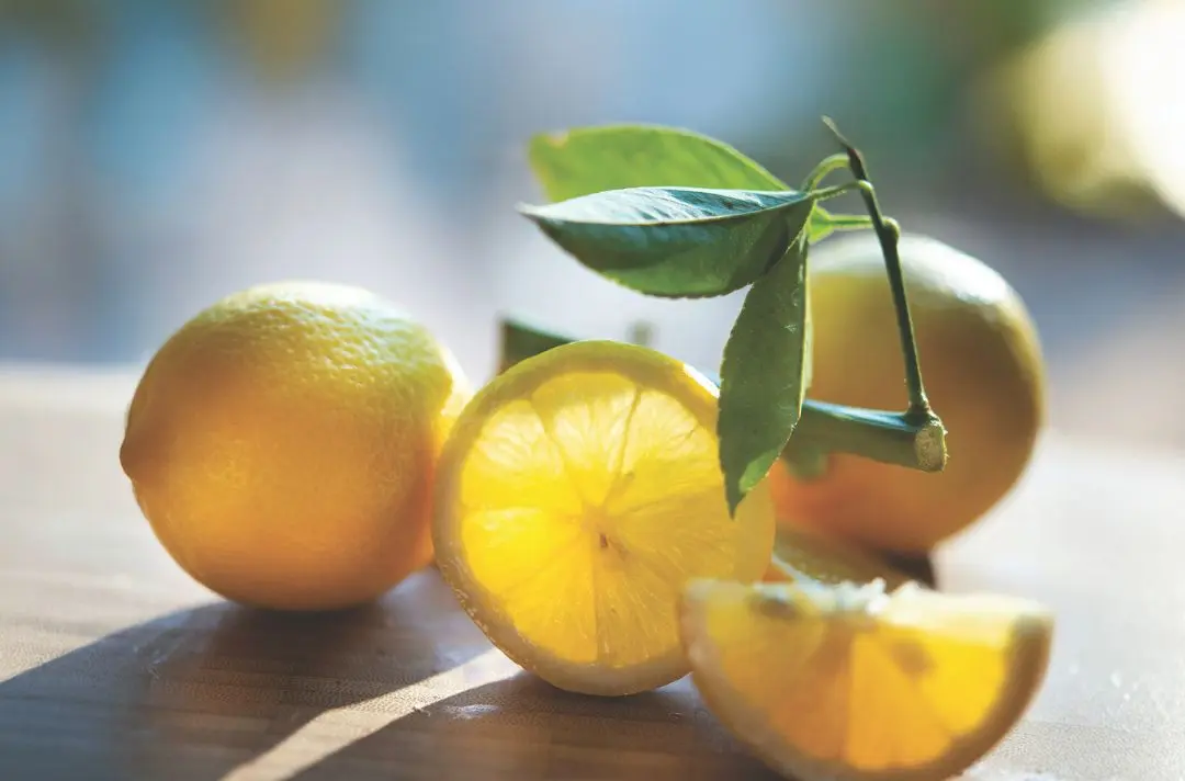 A bunch of lemons.