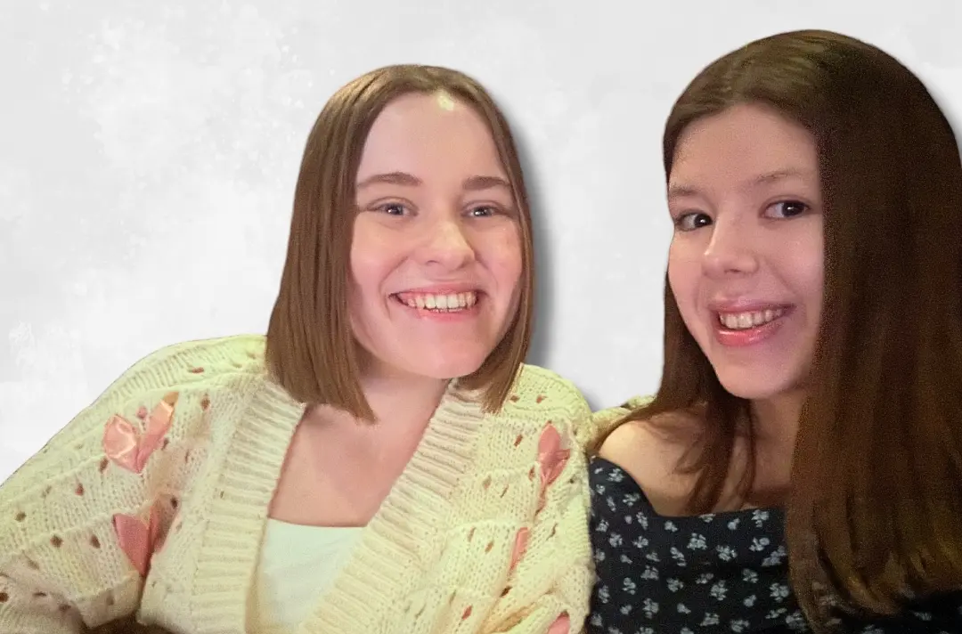 A photo shows Niamh and Jess.