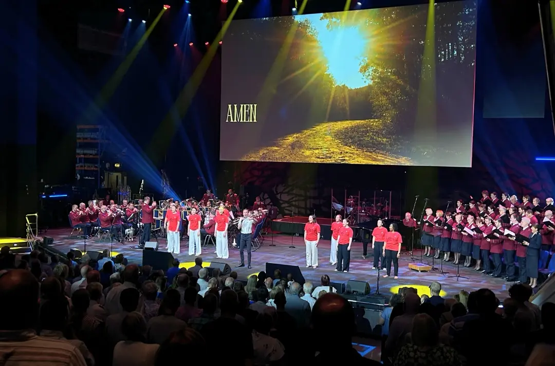 The finale featuring the ISB, ISS, MACA Dance and vocal soloist Rob Moye