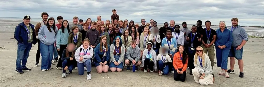 A photo shows the delegates of the Ireland summer school.