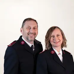 Photo of Major Kerry and Lieut-Colonel Nick Coke.