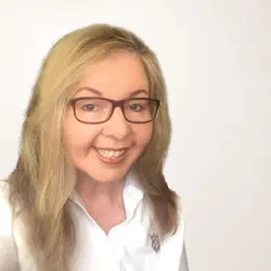 Photo of Lynley Oliver